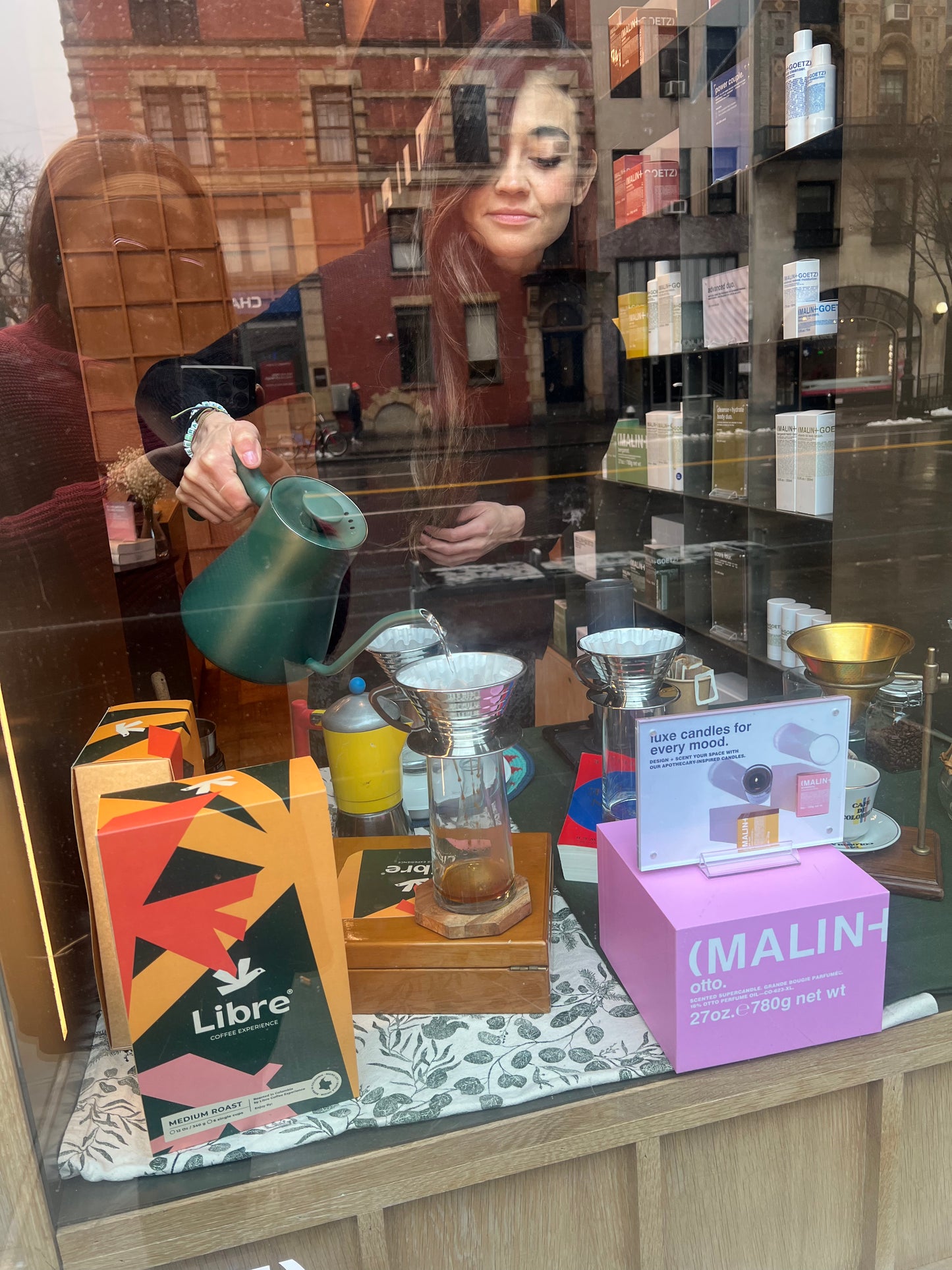 RETAIL STORE EXPERIENCES